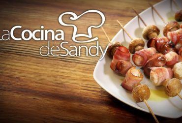 Brochetas de Pollo, Dátiles, Champiñones y Bacon - Pinchos y Brochetas Fáciles