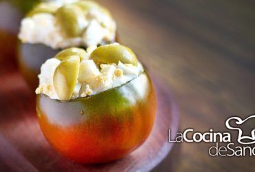 Tomates Rellenos con Atún y Arroz