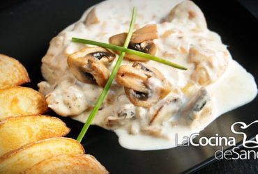 Pechugas de pollo con salsa de champiñones en mis recetas faciles